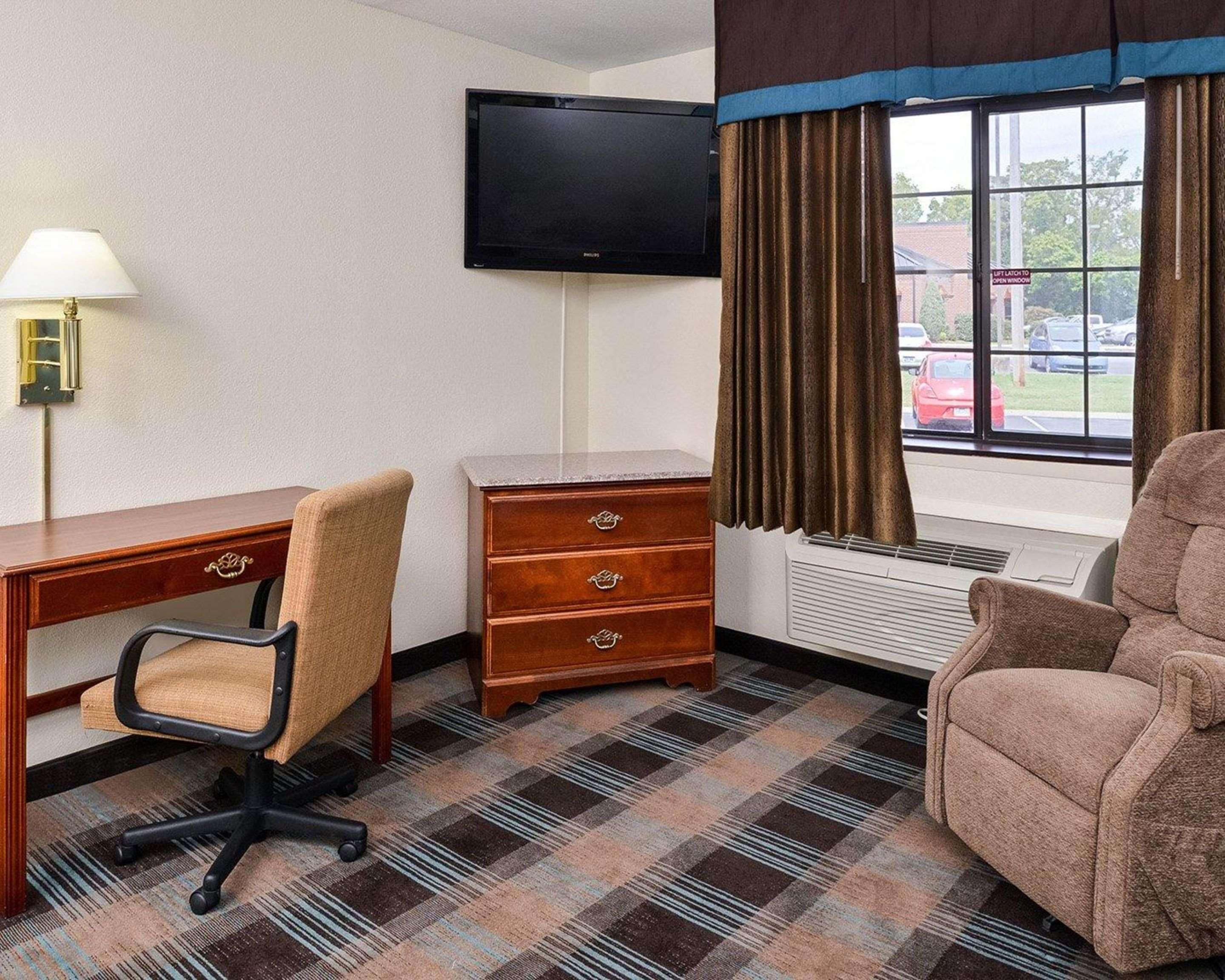 Econo Lodge Inn & Suites Shelbyville Eksteriør bilde