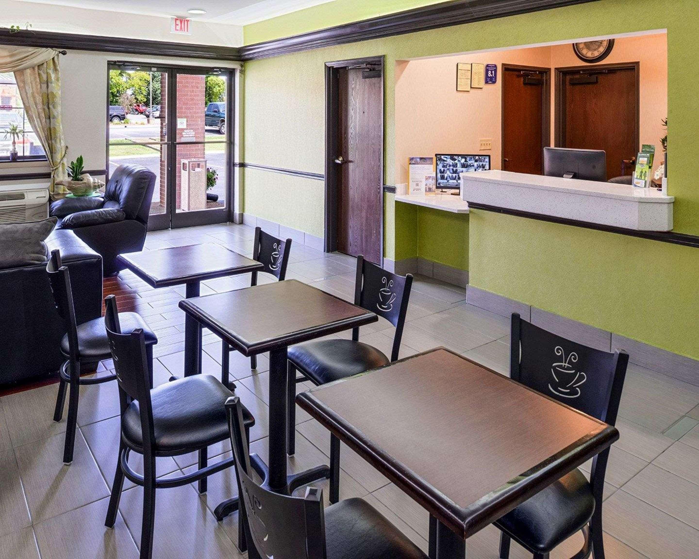 Econo Lodge Inn & Suites Shelbyville Eksteriør bilde