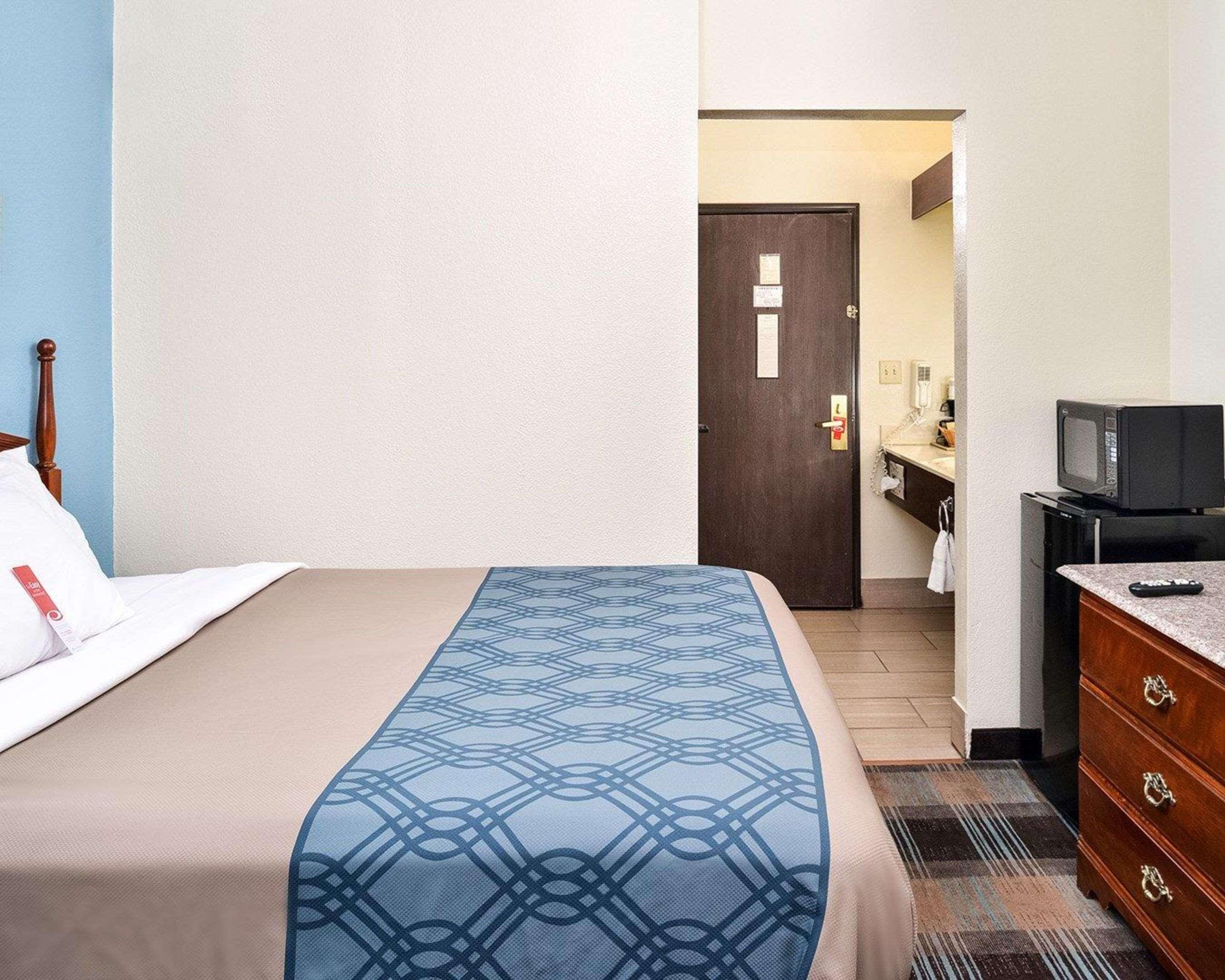 Econo Lodge Inn & Suites Shelbyville Eksteriør bilde