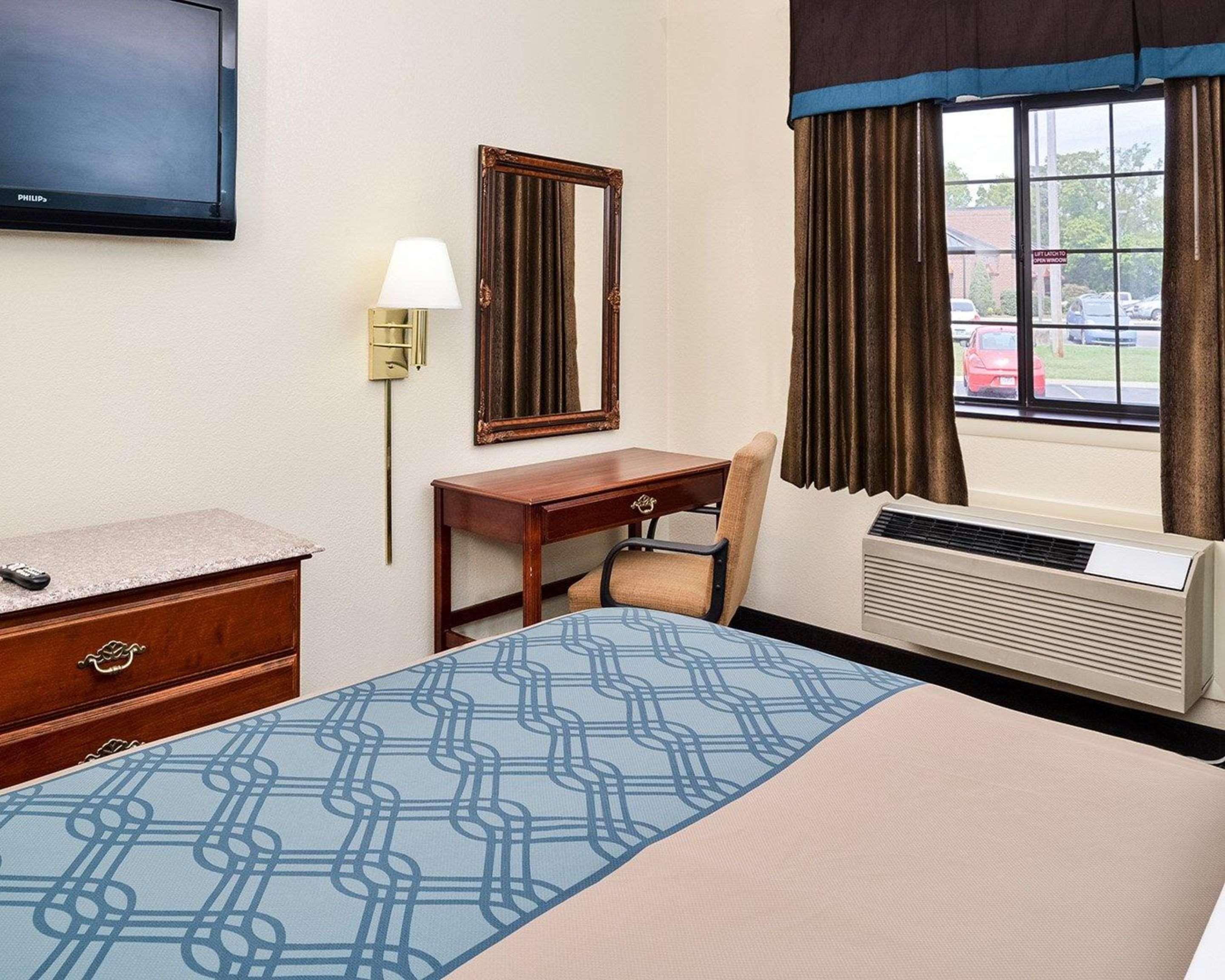 Econo Lodge Inn & Suites Shelbyville Eksteriør bilde