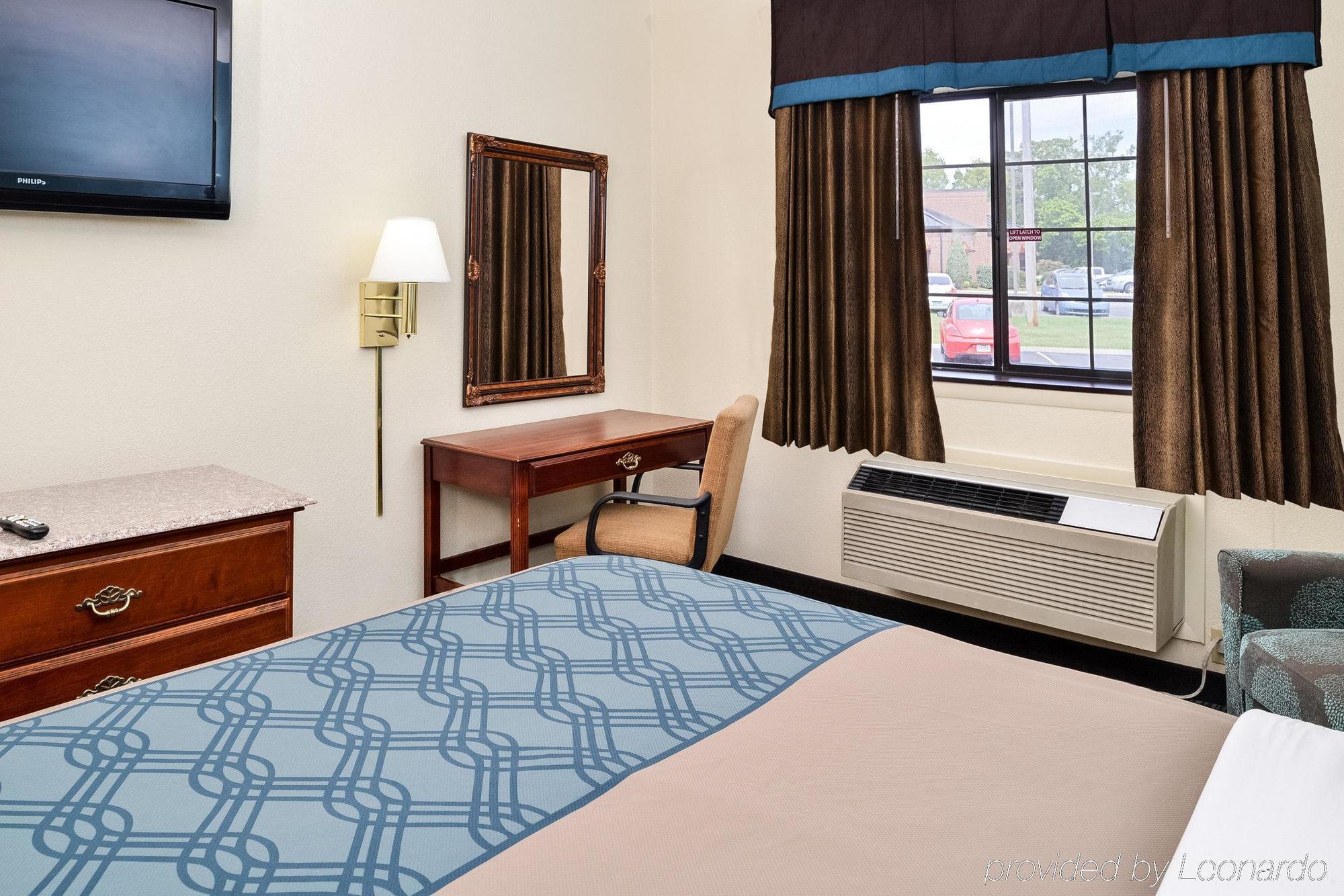 Econo Lodge Inn & Suites Shelbyville Eksteriør bilde